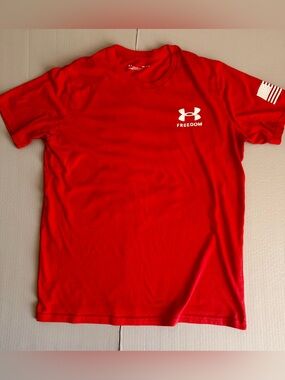 Under Armour Men's Red Freedom Short Sleeve Performance Tee M